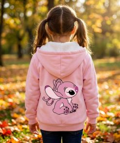 Veste-Stitch-angel-porté-par-une-petite-fille-de-8ans