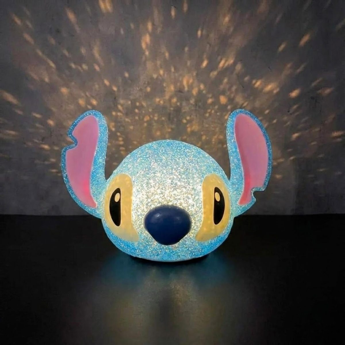 Test de la lampe 3D Stitch : un éclairage amusant pour enfants